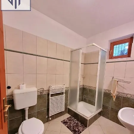 Szarvas Panzio Apartamento