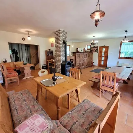 Szarvas Panzio Apartamento Erdőbénye