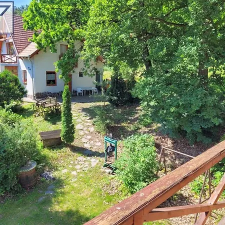 Szarvas Panzio Apartamento *